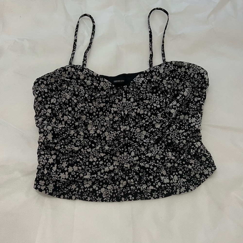 Forever 21 cropped floral shirt